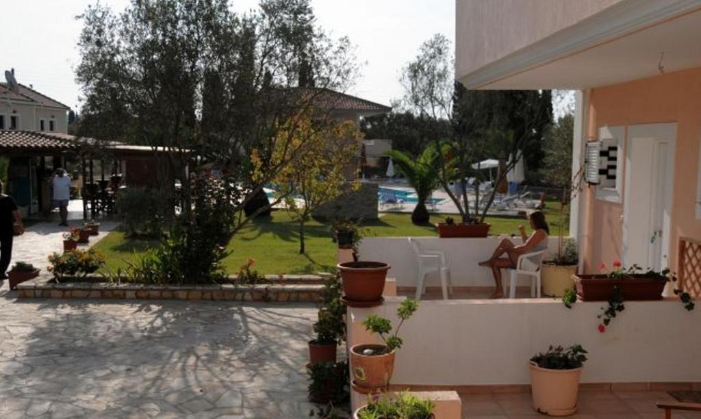 Livathos  Helena'S Studios מראה חיצוני תמונה